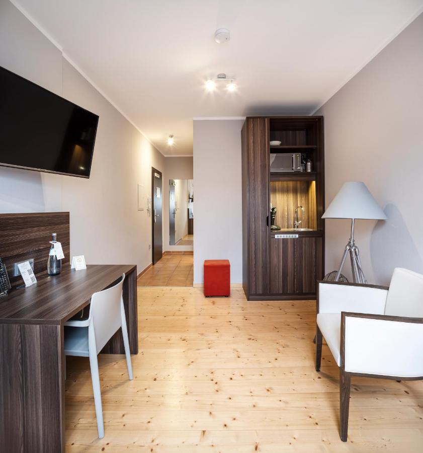 Aparthotel City-world *